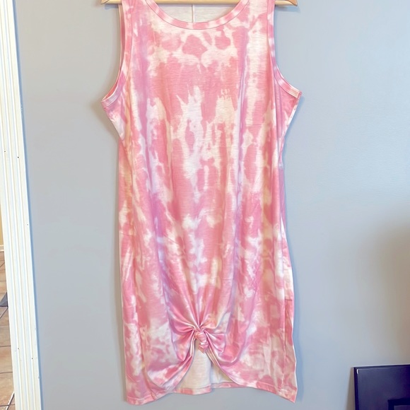 Cute T-shirt dress - Picture 1 of 2